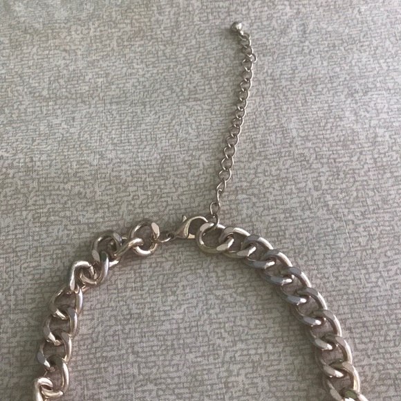 Vibrant Necklace - Picture 3 of 4